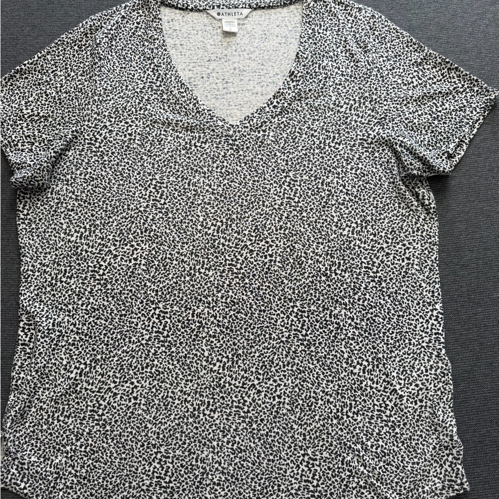 Athleta Black & White Micro Leopard V-Neck Tee Shirt
